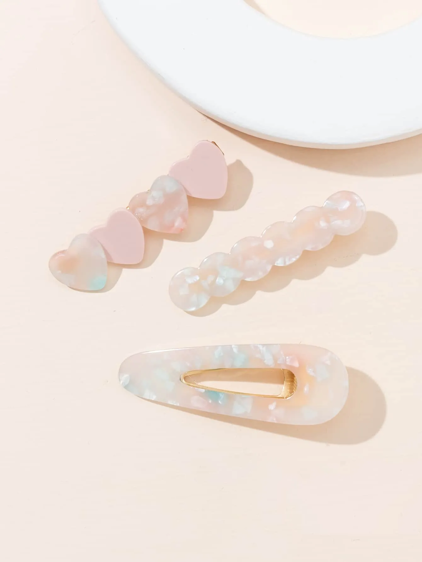 3pcs Pastel Heart Decor Alligator Hair Clip for Women Barrette Styling Hair