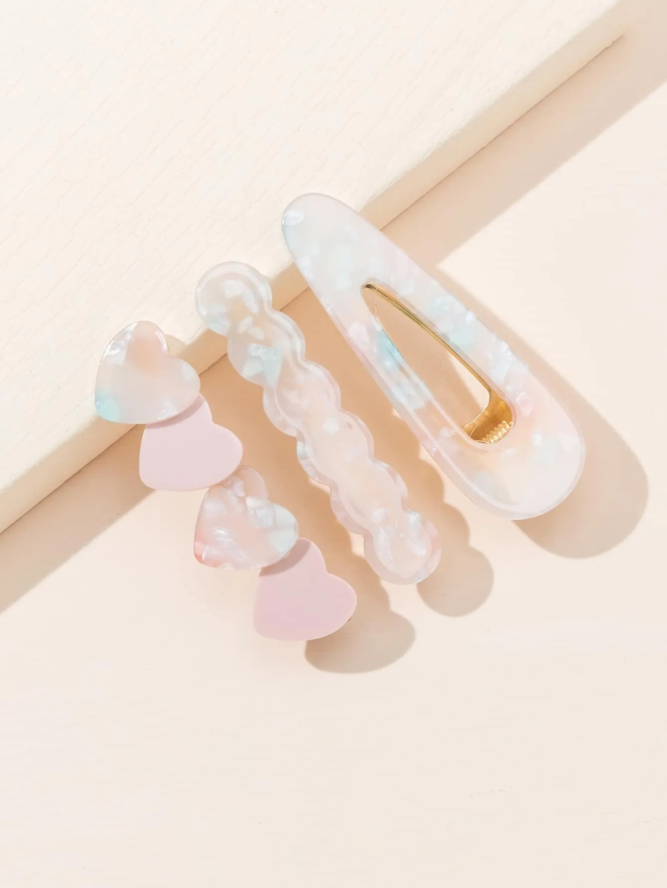 3pcs Pastel Heart Decor Alligator Hair Clip for Women Barrette Styling Hair