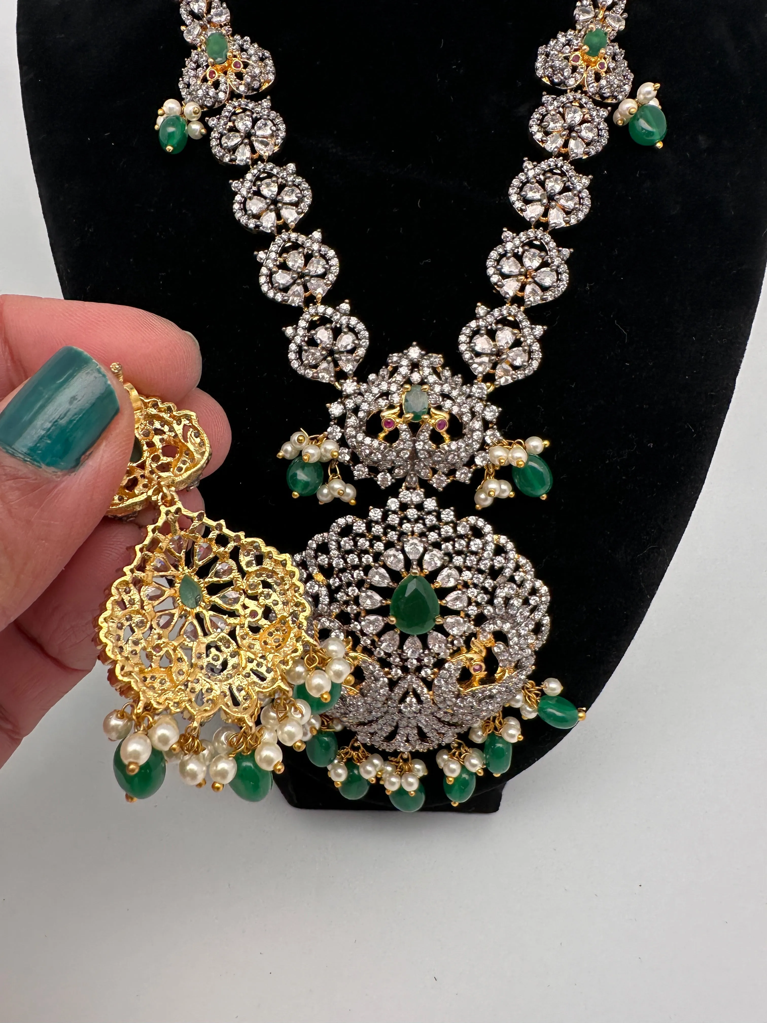AD Green Stone Peacock Pattern Victorian Dual Tone Polish Short Necklace