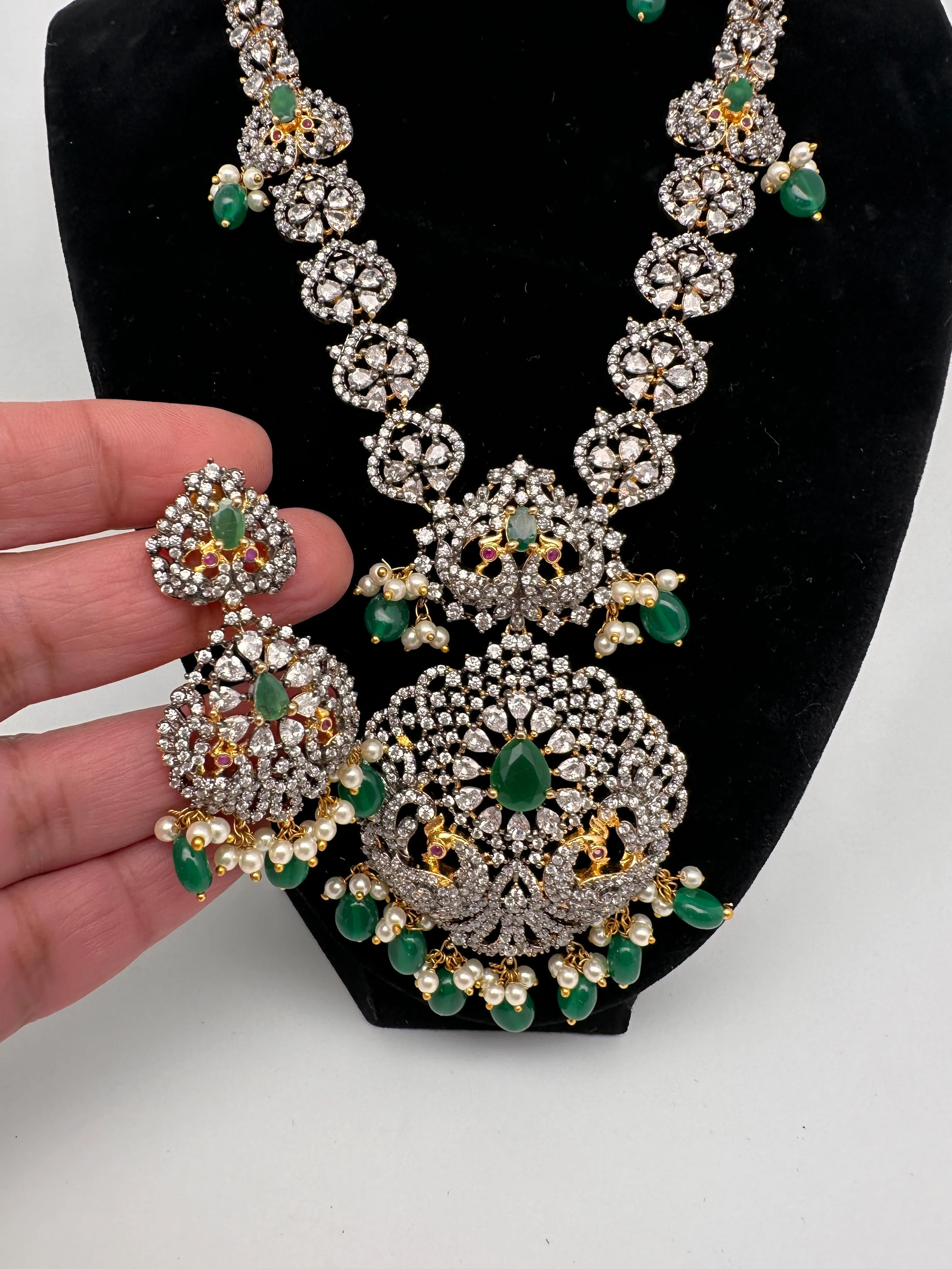 AD Green Stone Peacock Pattern Victorian Dual Tone Polish Short Necklace