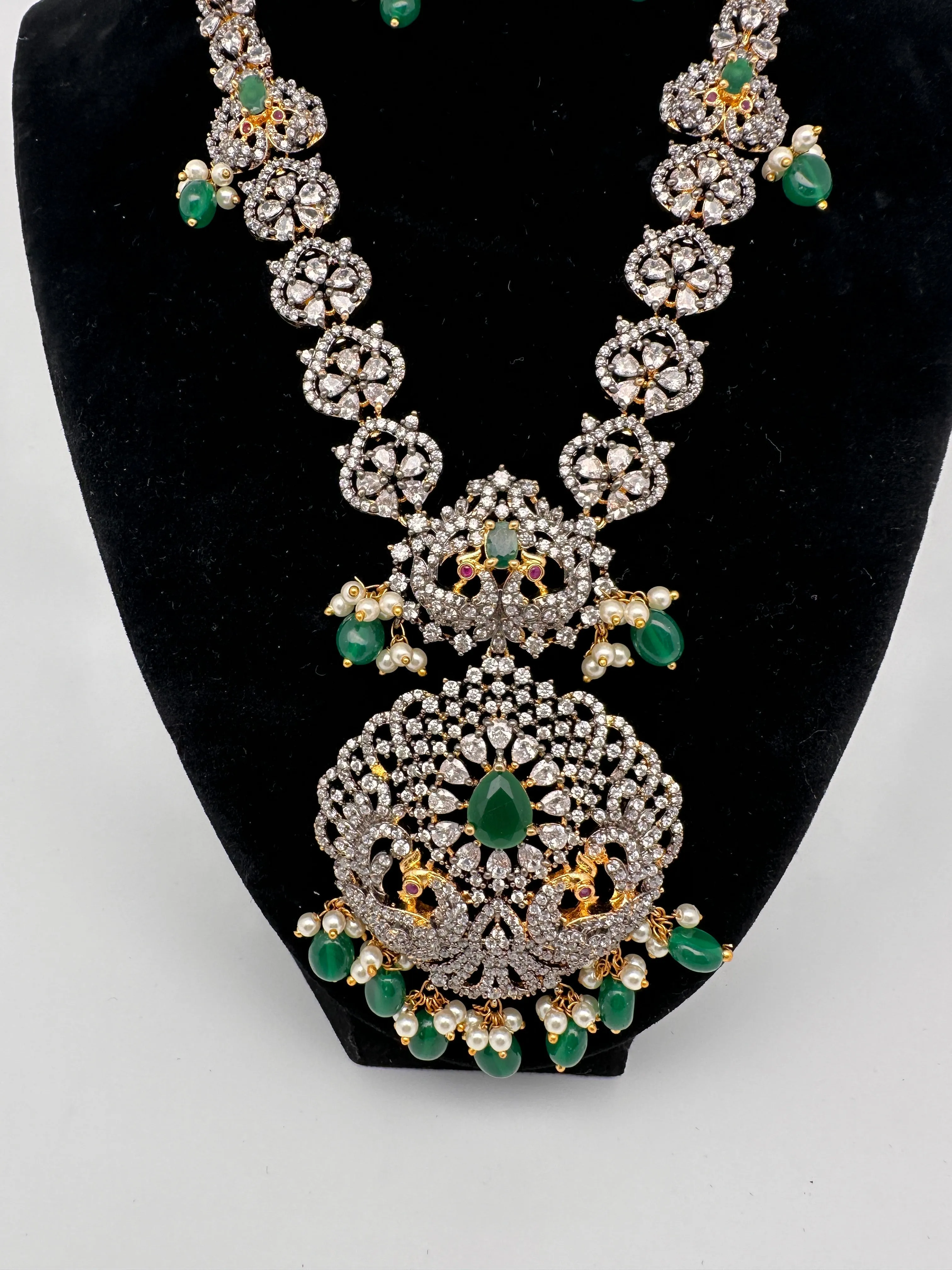 AD Green Stone Peacock Pattern Victorian Dual Tone Polish Short Necklace