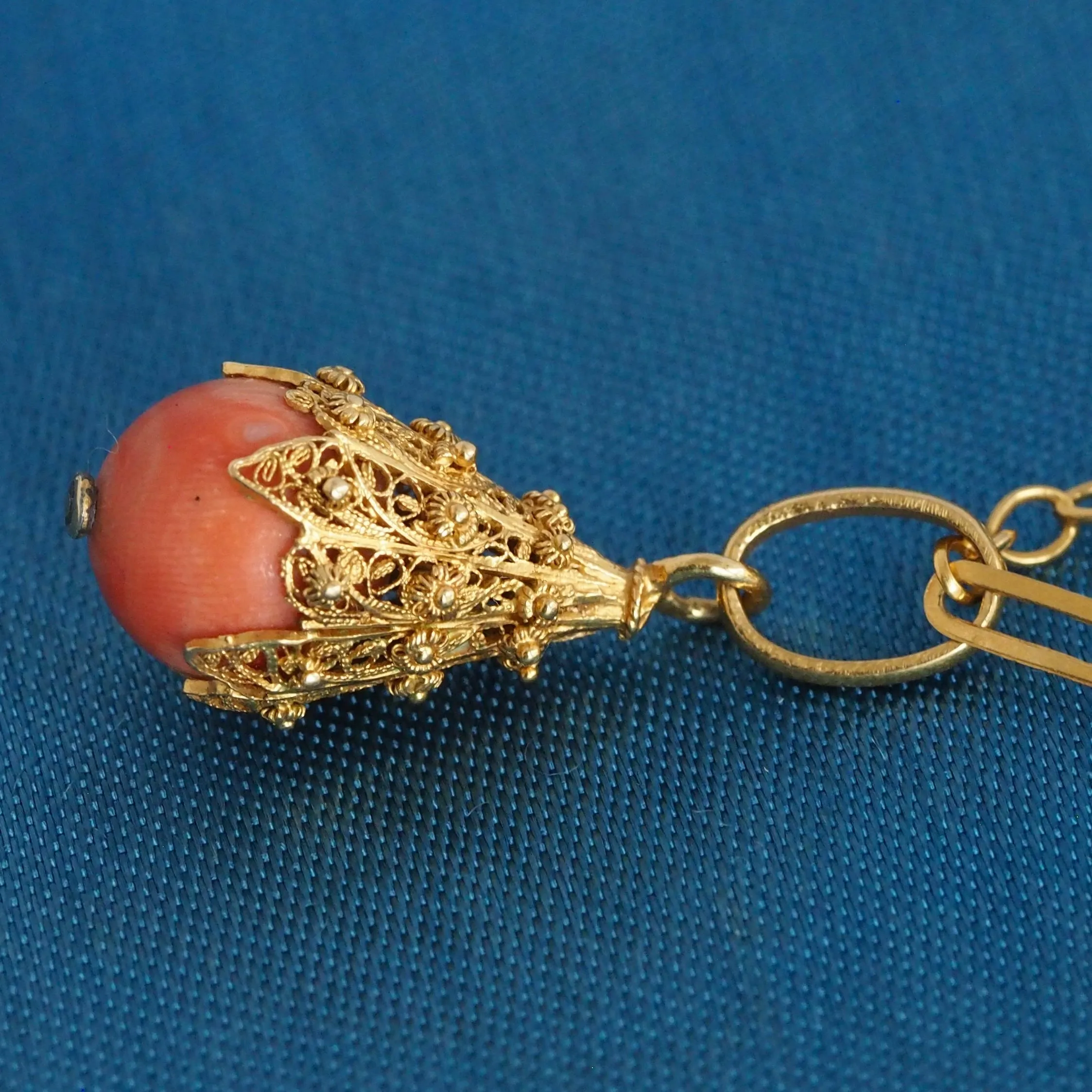 Antique Portuguese 19k Gold Filigree Coral Necklace