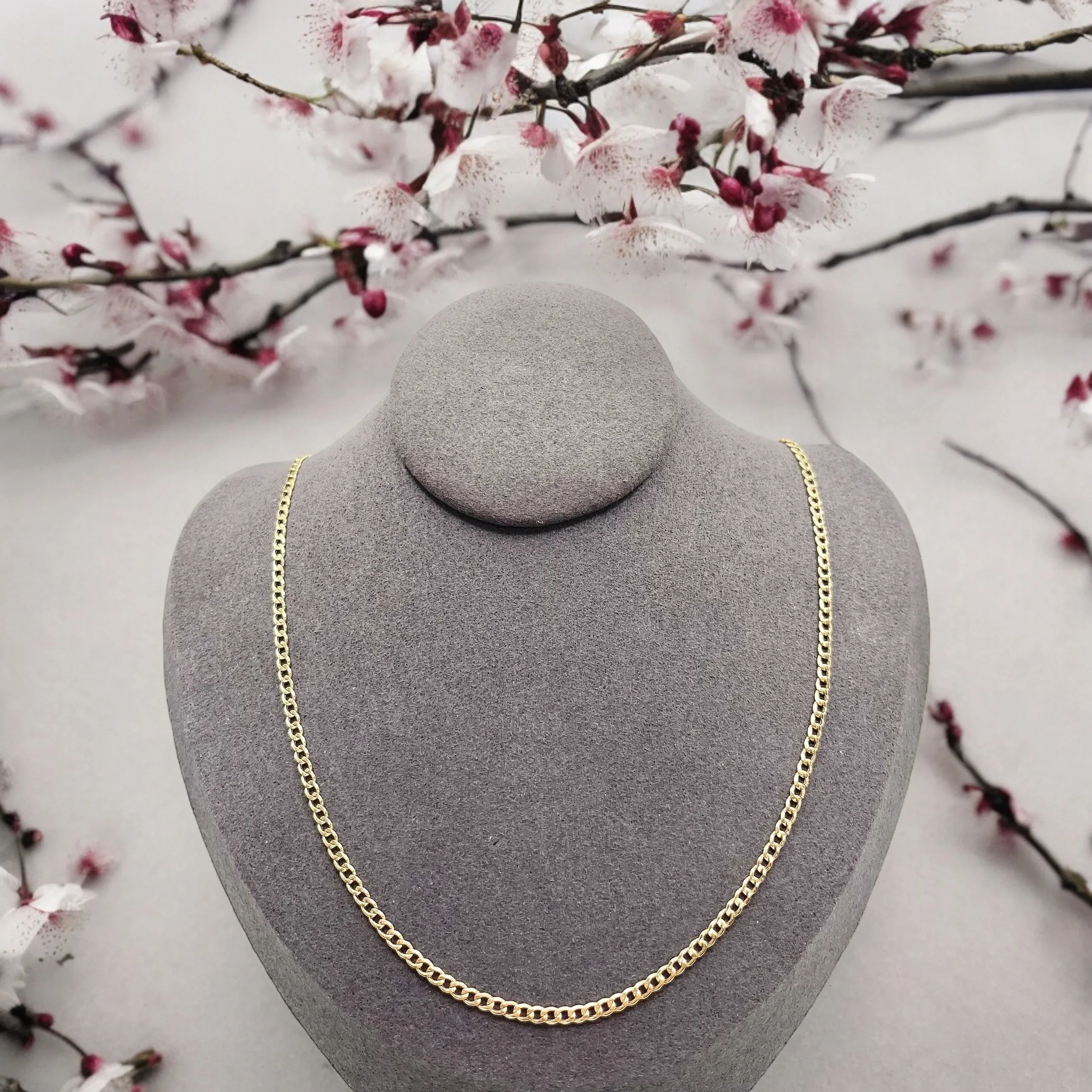 CARPET NECKLACE