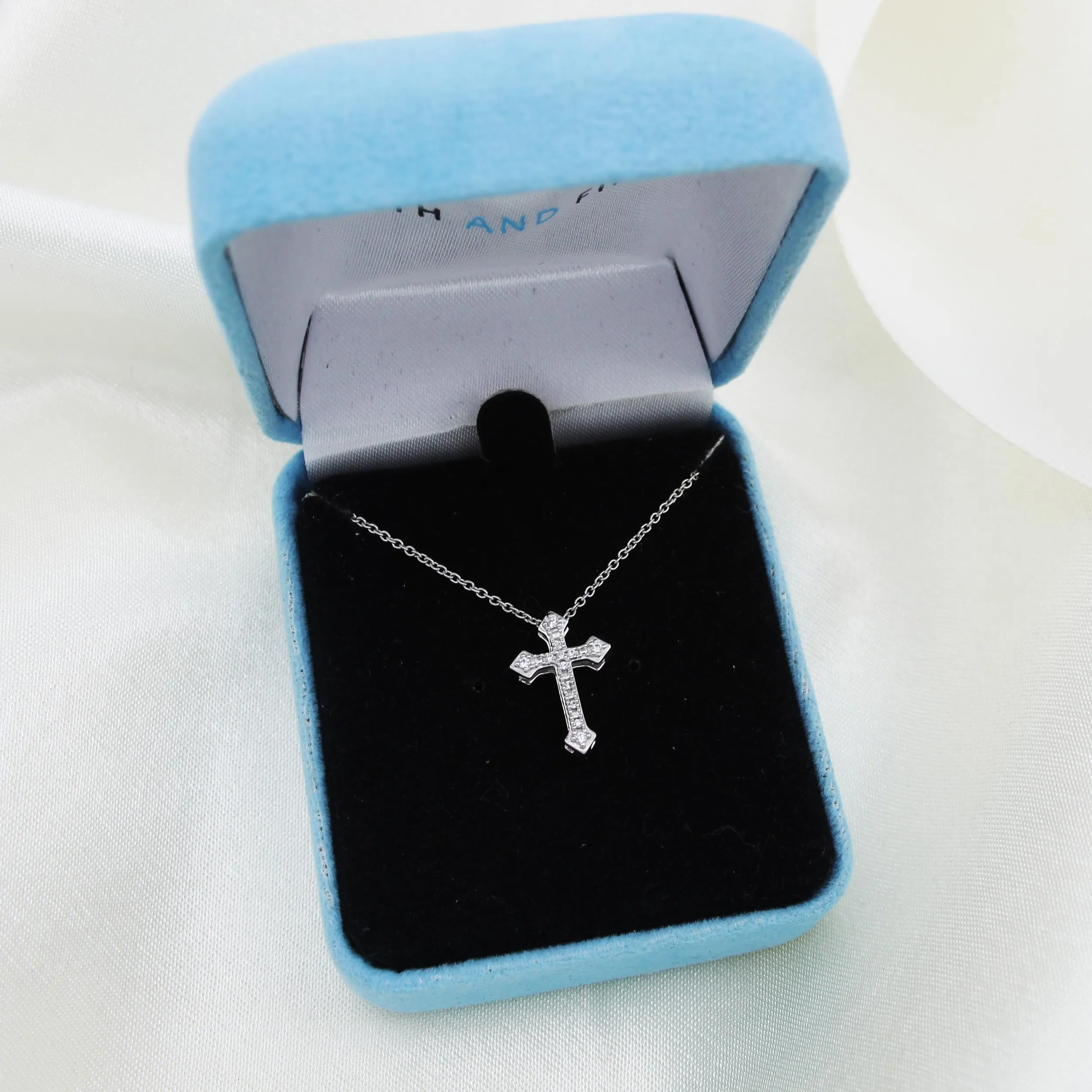 Celtic Cross 1/20 Cttw Natural Diamond Pendant Necklace set in 925 Sterling Silver