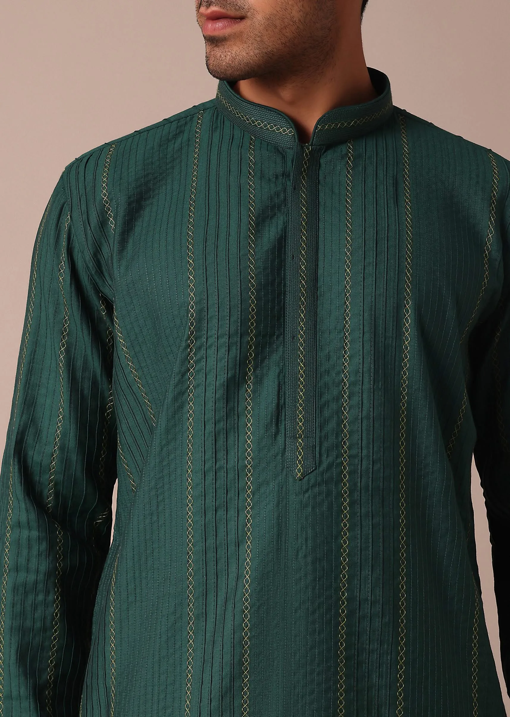 Dark Green Kurta Set With Thread Embrodiery