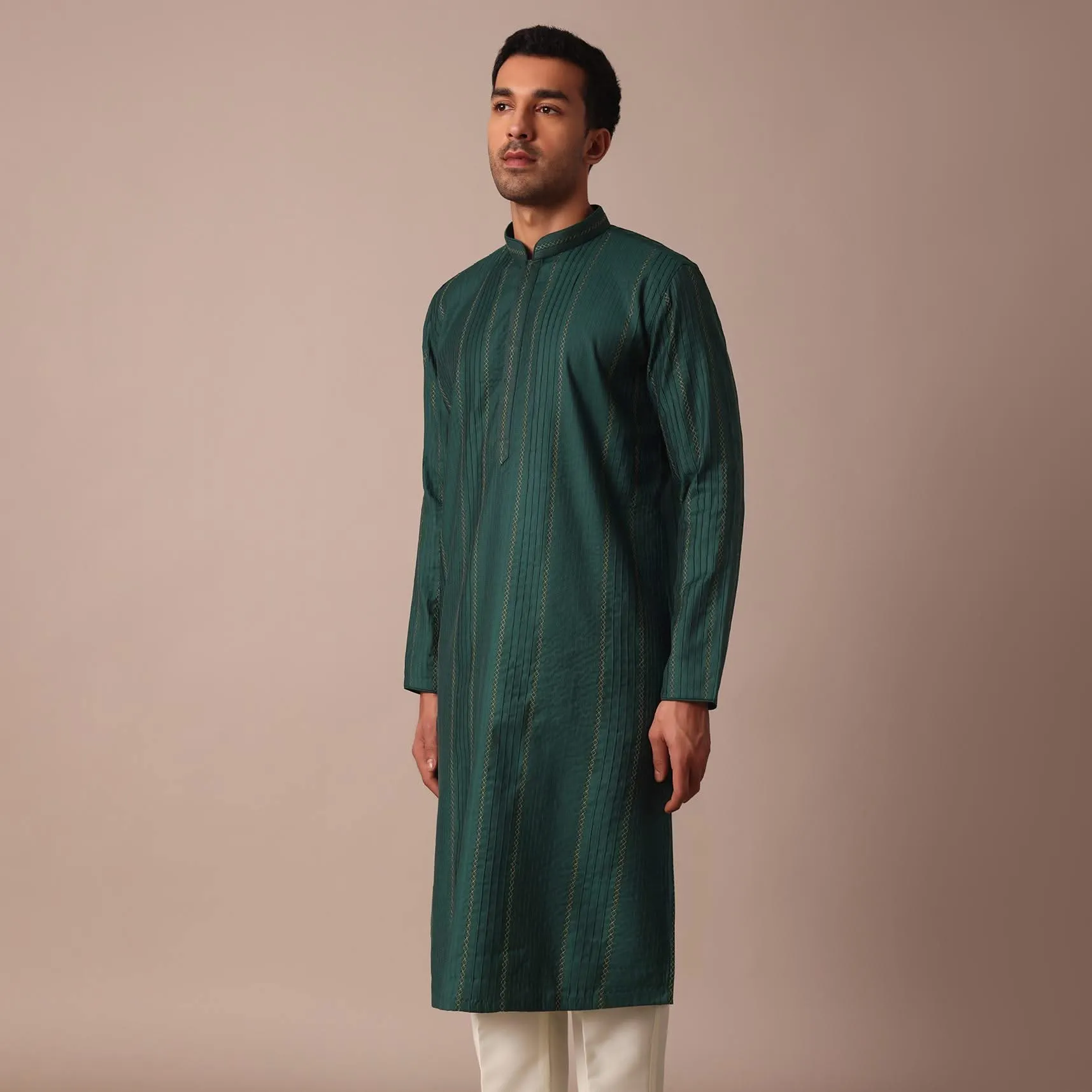 Dark Green Kurta Set With Thread Embrodiery