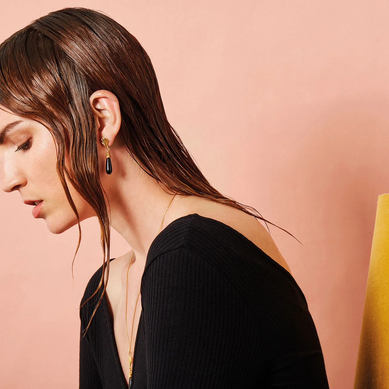 Facade Onyx Earrings