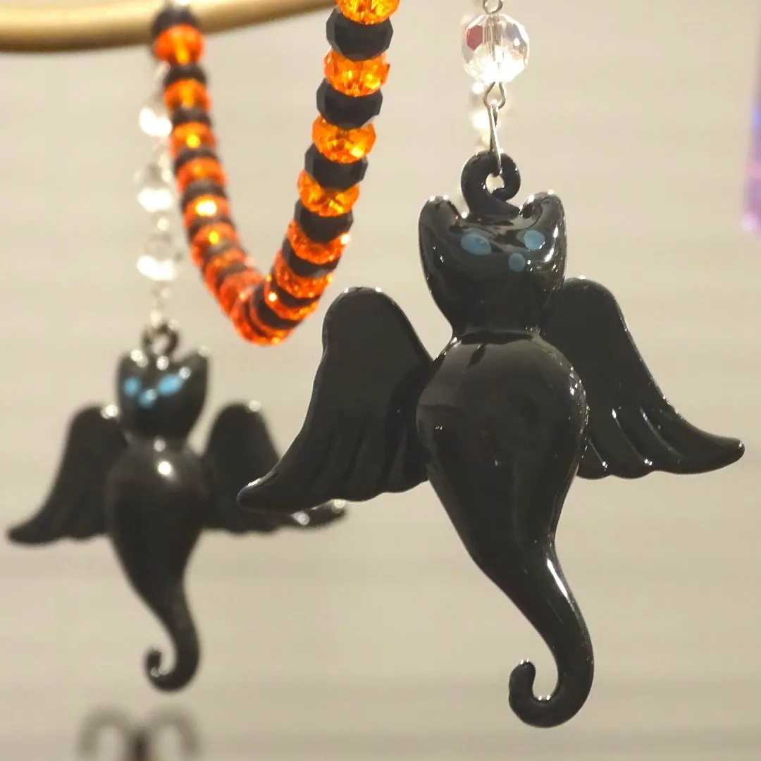 HALLOWEEN CHANDELIER MAKEOVER KIT - (3)Glass Bat   (3)12" Orange/Black Garland