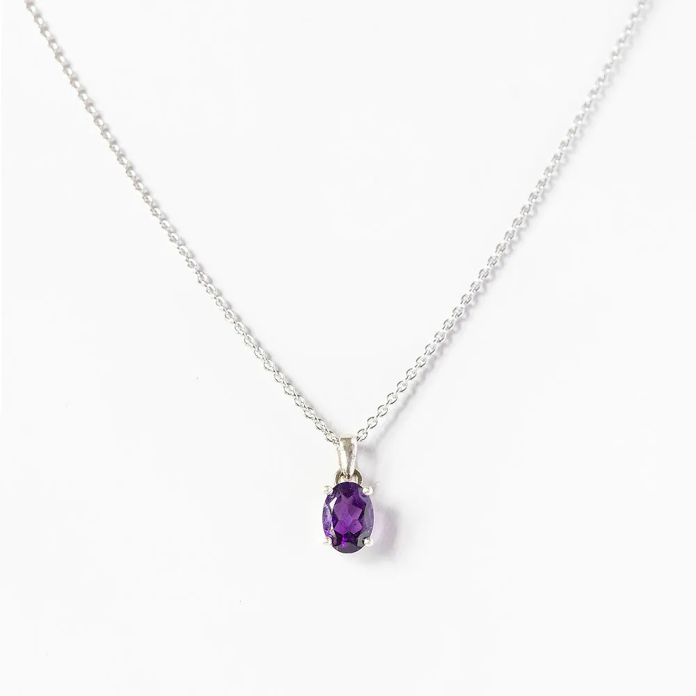 Luna, an Oval cut Amethyst Necklace - 7x5mm