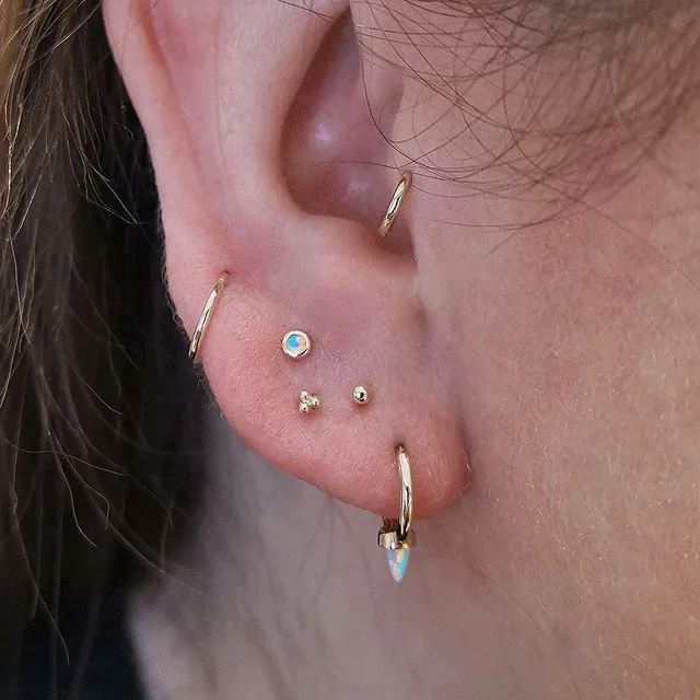 Single Short Opal Spike Non-Rotating Clicker by Maria Tash in Yellow Gold